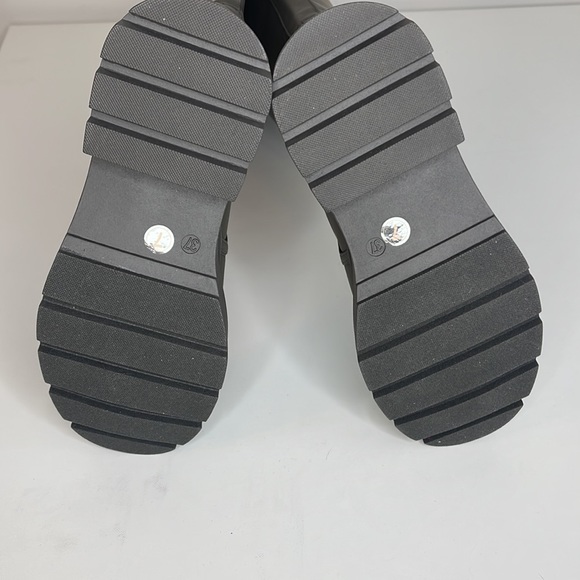 Steve Madden Boots - Picture 6 of 8